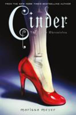 Cinder /Lunar chronicles ;bk 1.