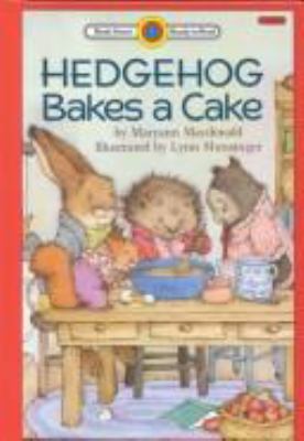 Hedgehog bakes a cake